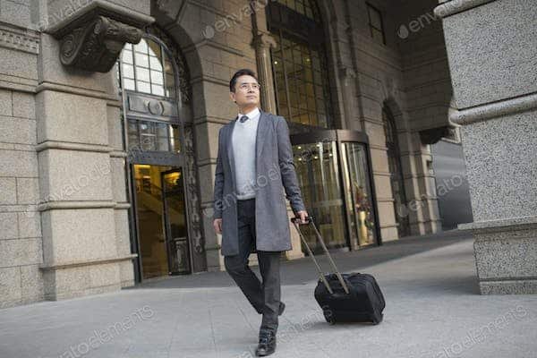 Préparer un déplacement professionnel : conseils et astuces